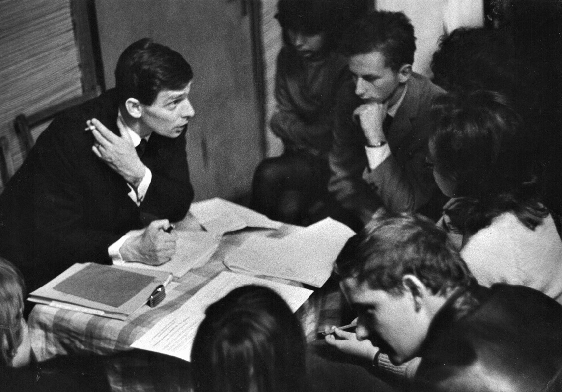 zdjęcie prof. Andersa ze studentami z lat 60.