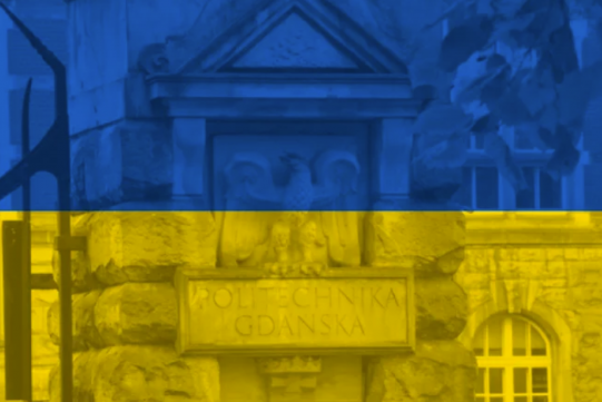 Barwy ukraińskiej flagi na tle Politechniki Gdańskiej