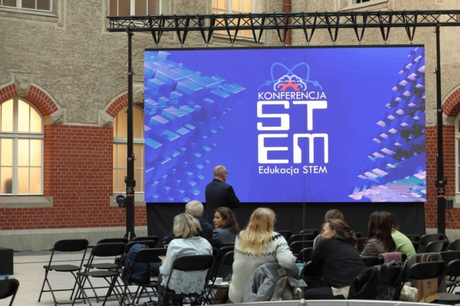 Zdjęcie z konferencji