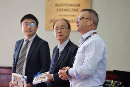prof. Yukihiro Ozakiego, prof. Motohiro Tsuboi, prof. Piotr Konieczka