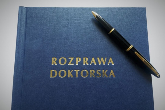 okładka rozprawy doktorskiej
