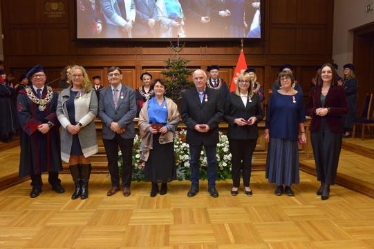 Wyróżnienia pracowników WFTiMS na uroczystym posiedzeniu Senatu PG