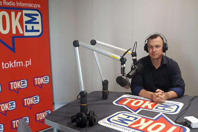Prof. Łukasz Kulas w studiu radia TOK FM