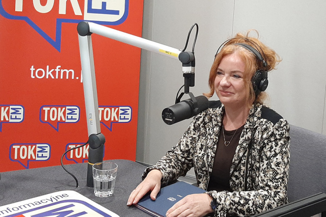 Prof. Magdalena Gajewska w studiu radia TOK FM