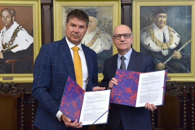 Podpisano porozumienie o współpracy między Politechniką Gdańską i polskim oddziałem grupy Carrier - spółka Carrier Fire&Security  