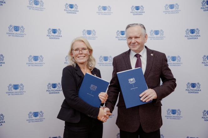 Vanja Lindberg, zastępca kanclerza BTH oraz prof. Józef Sienkiewicz, prorektor ds. współpracy. Fot. Bartosz Bańka/PG