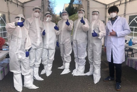 Personel szpitala w Gdyni w przyłbicach od Politechniki Gdańskiej