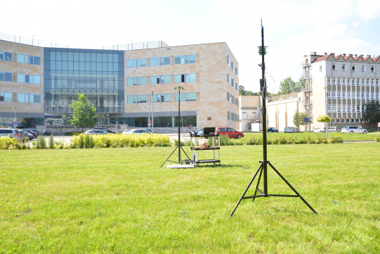 Testy tanich rekonfigurowalnych systemów antenowych, które użyte będą w systemach lokalizacji, prowadzone na Politechnice Gdańskiej