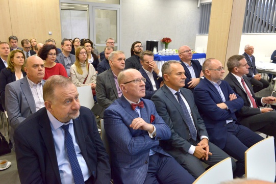 Seminarium naukowców PG i GUMed. Pierwszy z lewej prof. Andrzej Czyżewski z Wydziału Elektroniki, Telekomunikacji i Informatyki; za nim prof. Michał Wasilczuk, Wydział Mechaniczny. Fot.Krzysztof Krzempek/Politechnika Gdańska