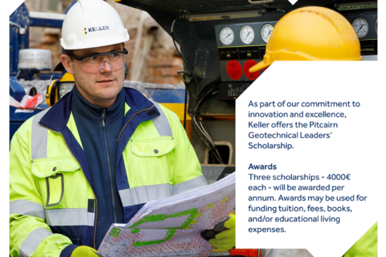 Na zdjęciu znajduje się mężczyzna ubrany w odblaskową kamizelkę oraz biały kask z logo firmy Keller.