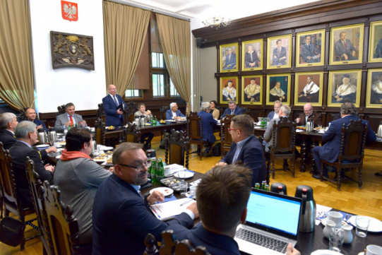 Many people at the table 