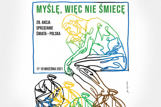 Mężczyzna pochylony nad workami ze śmieciami 