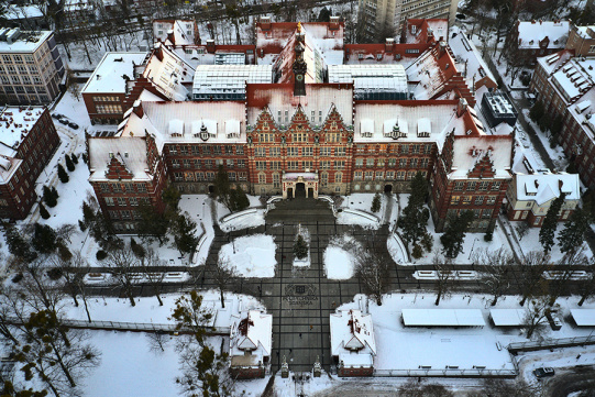 Ośnieżona Politechnika z lotu ptaka 