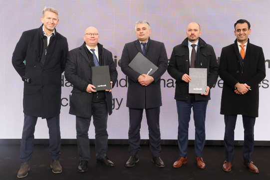 Peter Carlsson (CEO – Northvolt), Prof. Krzysztof Wilde, rektor PG, Robert Chryc Gawrychowski (CEO – Northvolt Poland), Prof. Wojciech Sumelka, prorektor ds. nauki (Politechnika Poznańska), Emad Zand (Prezes Battery Systems – Northvolt)