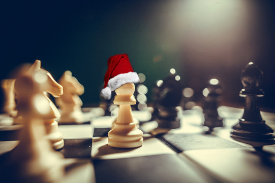 Szachownica z figurami 