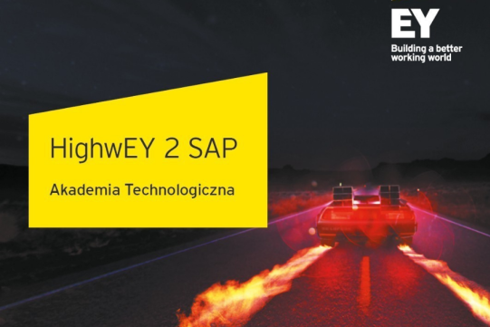 Na zdjęciu na żółtym tle widoczna jest informacja o programie praktyk.