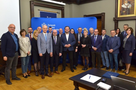 Przedstawiciele władz Uczelni Fahrenheita oraz Rad Uczelni GUMed, PG i UG