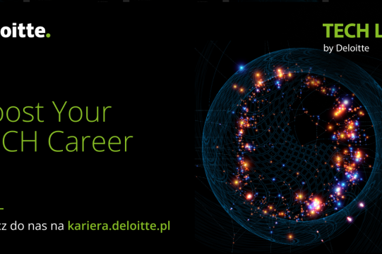 Na zdjęciu na czarnym tle znajduje się informacja o praktykach.