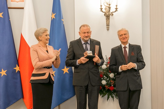 Agata Kornhauser-Duda, pierwsza dama RP, prof. Andrzej Czyżewski (PG), prof. Michał Kleiber, przewodniczący Kapituły Konkursu „Teraz Polska”.  Fot. Kamil Broszko