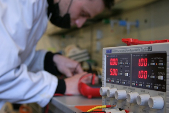 Optymalizacja parametrów zasilania celi elektrolizera (Politechnika Gdańska). Fot. Materiały zespołu badawczego