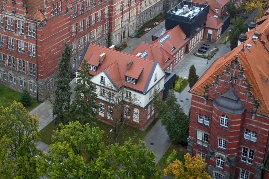 Budynek Hydromechaniki z lotu ptaka