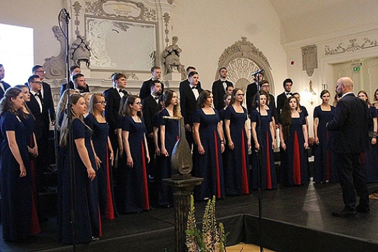 Chór PG ze Złotym Dyplomem i trzecim miejscem na Legnica Cantat, oraz pierwszy na festiwalu „Pater Noster”