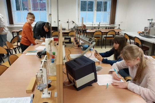 fizyka piłki nożnej