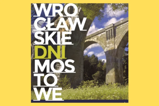 Na zdjęciu znajduje się most