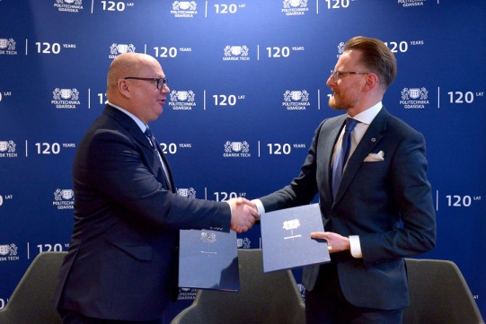 Prof. Krzysztof Wilde, Rector of Gdańsk University of Technology and Sławomir Staszak, President of the Management Board of Energa S.A. Photo: Krzysztof Krzempek/Gdańsk Tech