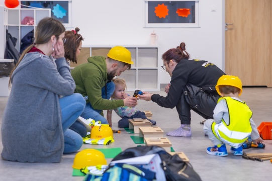 zabawa w majsterkowanie