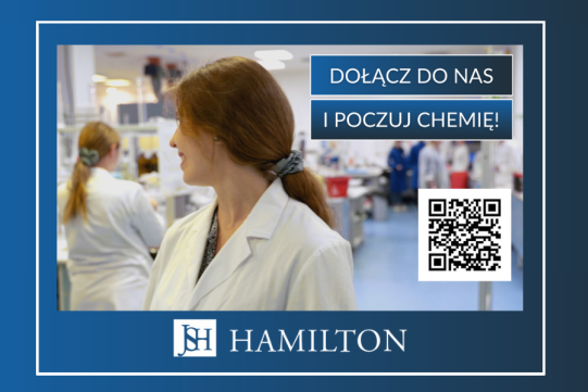 Na zdjęciu kobieta i nazwa firmy