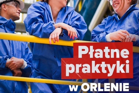 Na zdjęciu informacja o praktykach