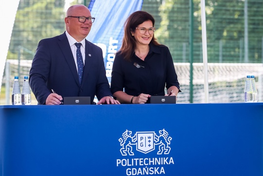 Prof. Krzysztof Wilde, rektor Politechniki Gdańskiej i Aleksandra Dulkiewicz, prezydent Gdańska Fot. Grzegorz Jędrzejewski / Politechnika Gdańska