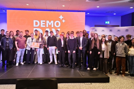 Uczestnicy Demo Day 8. edycji programu Startup School One na Politechnice Gdańskiej 