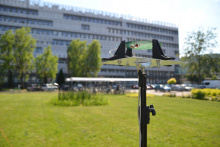 Testy tanich rekonfigurowalnych systemów antenowych, które użyte będą w systemach lokalizacji, prowadzone na Politechnice Gdańskiej. Fot.: archiwum PG