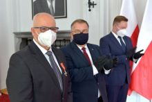 Prof. Jacek Chróścielewski, minister Andrzej Dera oraz Michał Bąkowski, wicewojewoda. Fot. Krzysztof Krzempek/PG