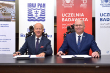 Od lewej prof. Waldemar Świdziński, dyrektor IBW PAN oraz prof. Krzysztof Wilde, rektor PG. Fot. Krzysztof Krzempek/PG 