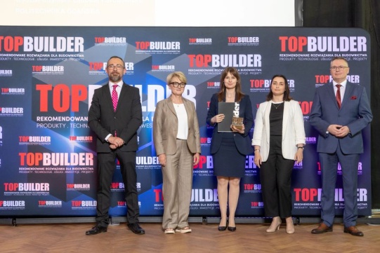 odebranie statuetki TOPBUILDER