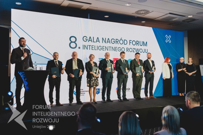 Laureaci nagród na Gali Nagród Forum Inteligentnego Rozwoju