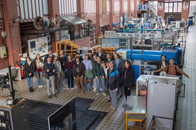 Zagraniczni studenci spotkali się z "kosmicznym" SimLE. Goście z TU/e na PG