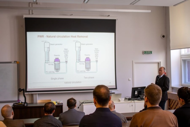 Współczesne technologie reaktorów jądrowych. Wykłady prof. Stephana Leyera na WIMiO