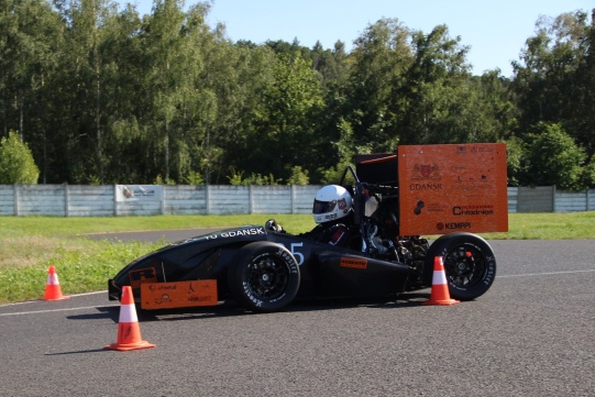Mniej spalin, lżejsze nadwozie. PGRacing Team pracuje nad nowymi rozwiązaniami przy budowie bolidu
