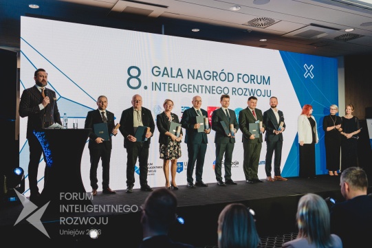 Laureaci nagród na Gali Nagród Forum Inteligentnego Rozwoju