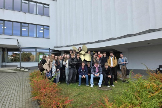 Uczniowie z Kartuz na WIMiO. Kolejne spotkanie z Fundacją Inspirujące Przykłady