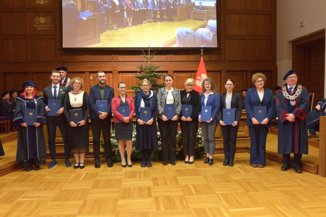 Laureaci medali za długoletnią służbę PG